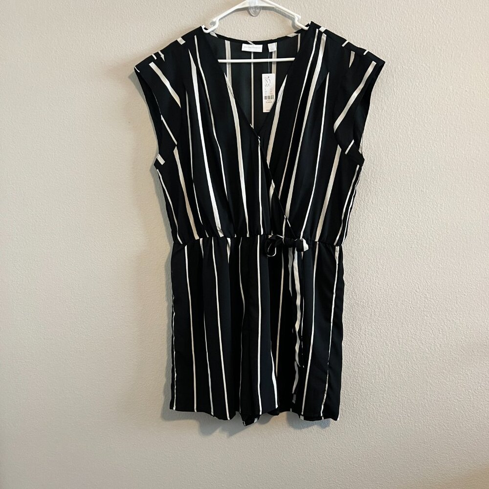 New York & Company Romper - Sz XL (NWT)